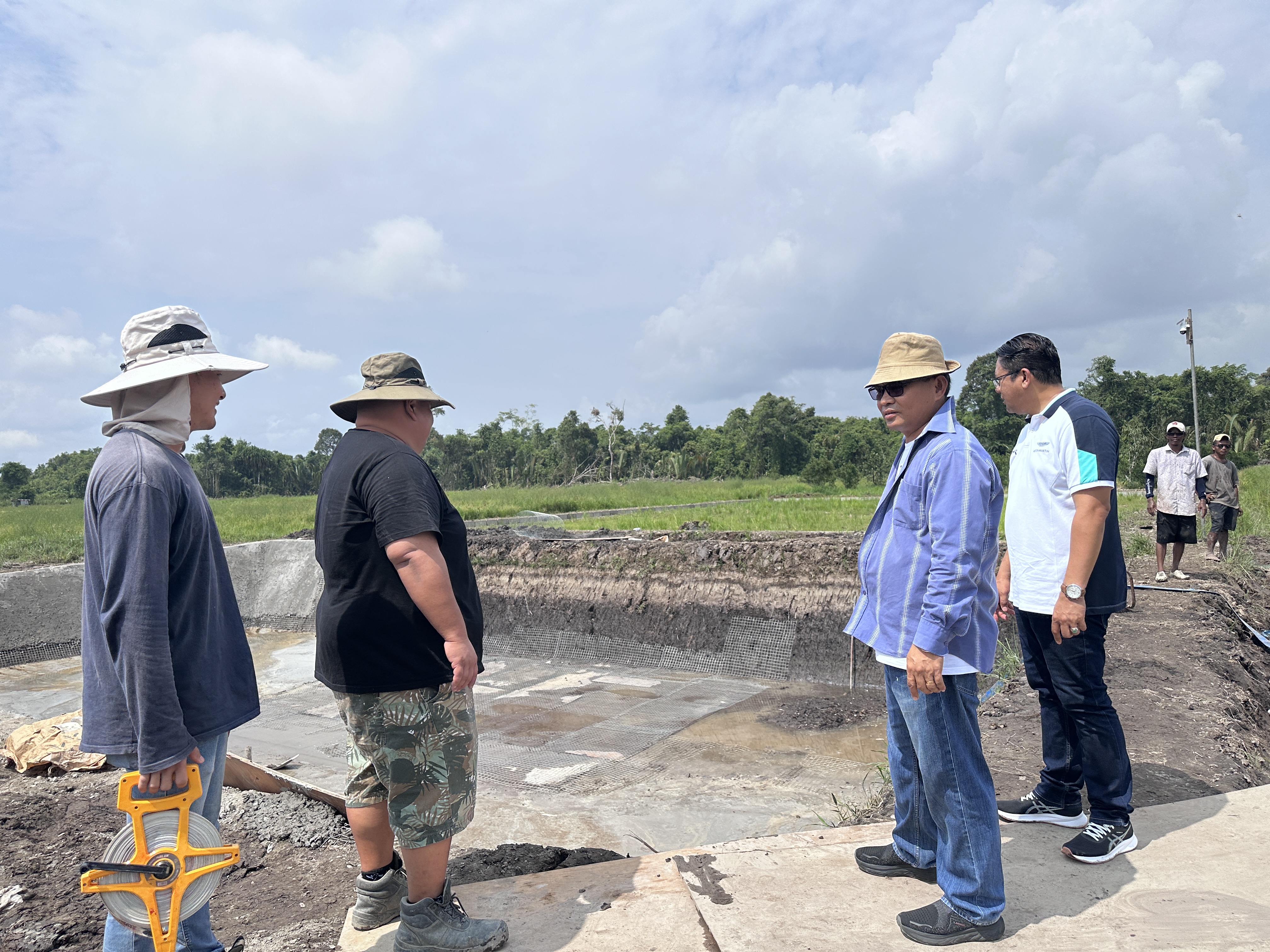Technical Engineering Field Inspection at Water Sluice Gate